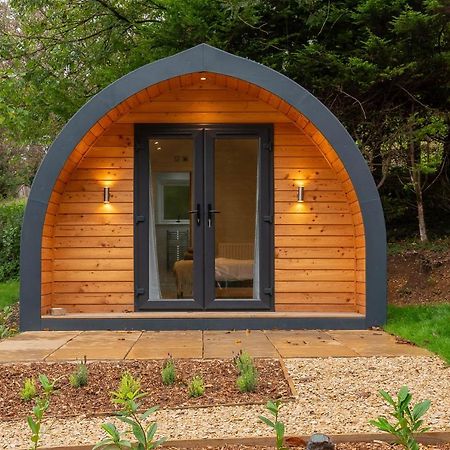 The Plough Inn Cabins Ramsden Εξωτερικό φωτογραφία
