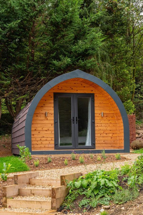 The Plough Inn Cabins Ramsden Εξωτερικό φωτογραφία